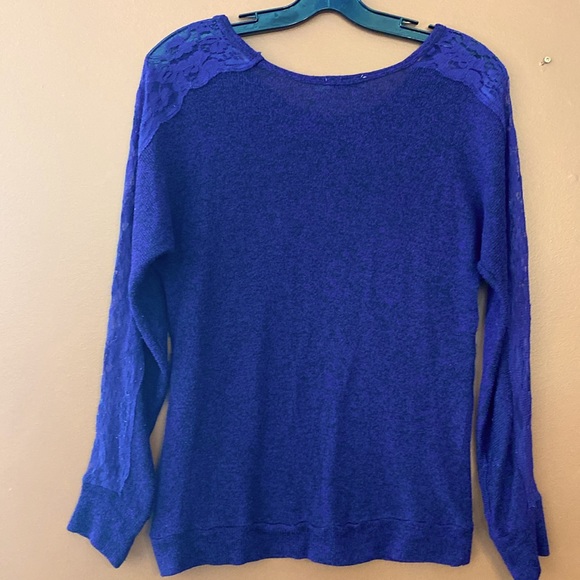 Revolution by Ricki’s ladies purple sweater in size S with lace detailing. - Picture 2 of 8